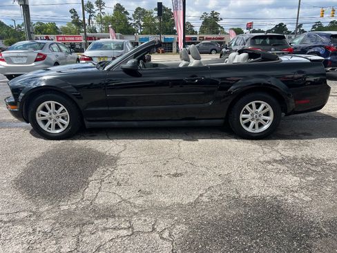 Used 2007 Ford Mustang Premium RWD image 11