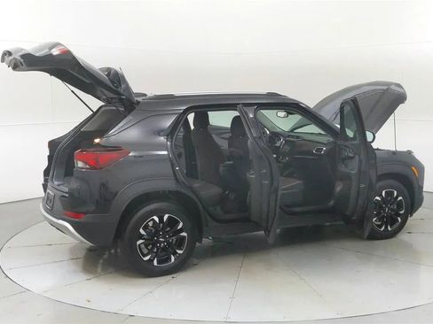 Used 2021 Chevrolet TrailBlazer LT w/ Convenience Package image 12