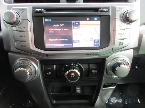 Used 2018 Toyota 4Runner SR5 image 38