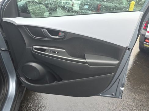 Used 2021 Hyundai Kona SEL w/ Cargo Package image 21