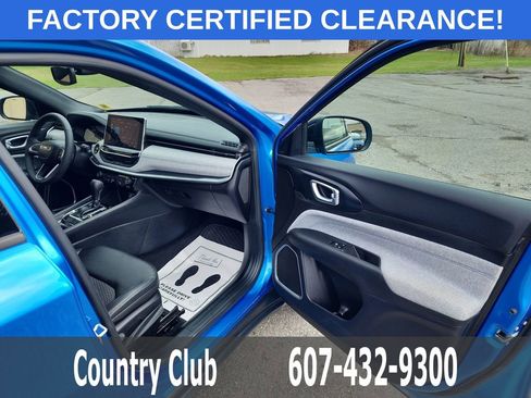Used 2024 Jeep Compass Latitude w/ Convenience Group AWD/4WD image 31