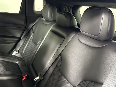 New 2026 Jeep Compass Latitude image 10