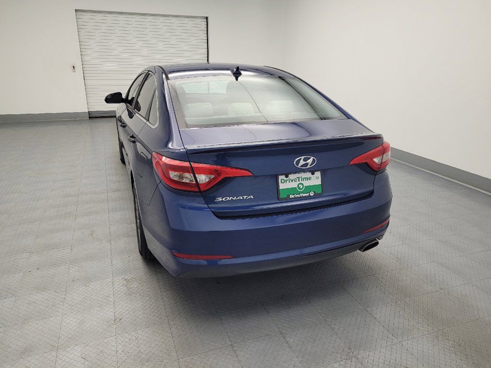 Used 2015 Hyundai Sonata SE w/ Option Group 09 FWD image 6