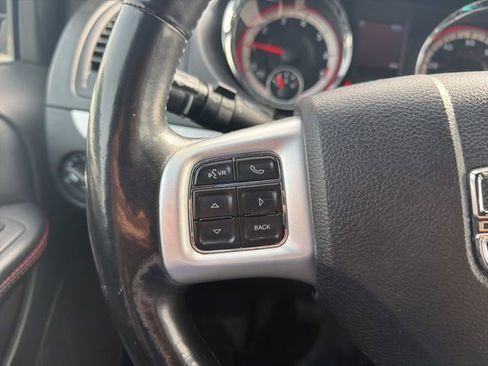 Used 2019 Dodge Grand Caravan GT image 12