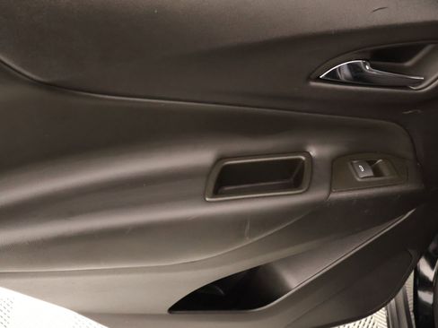 Used 2023 Chevrolet Equinox LT w/ LPO, Floor Liner Package FWD image 15