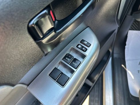 Used 2019 Toyota Sequoia SR5 AWD/4WD image 13