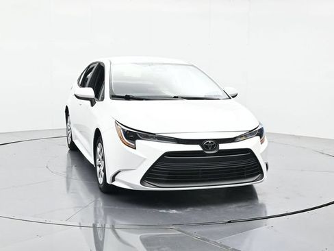 Used 2024 Toyota Corolla LE FWD image 4