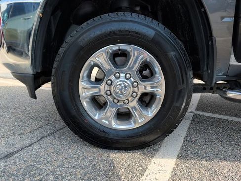 Used 2024 RAM 2500 Big Horn AWD/4WD image 32