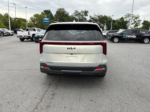 Used 2025 Kia Carnival SX Prestige FWD image 6
