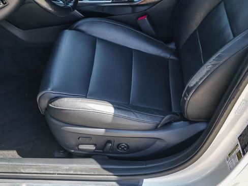 Used 2017 Kia Cadenza Technology FWD image 20