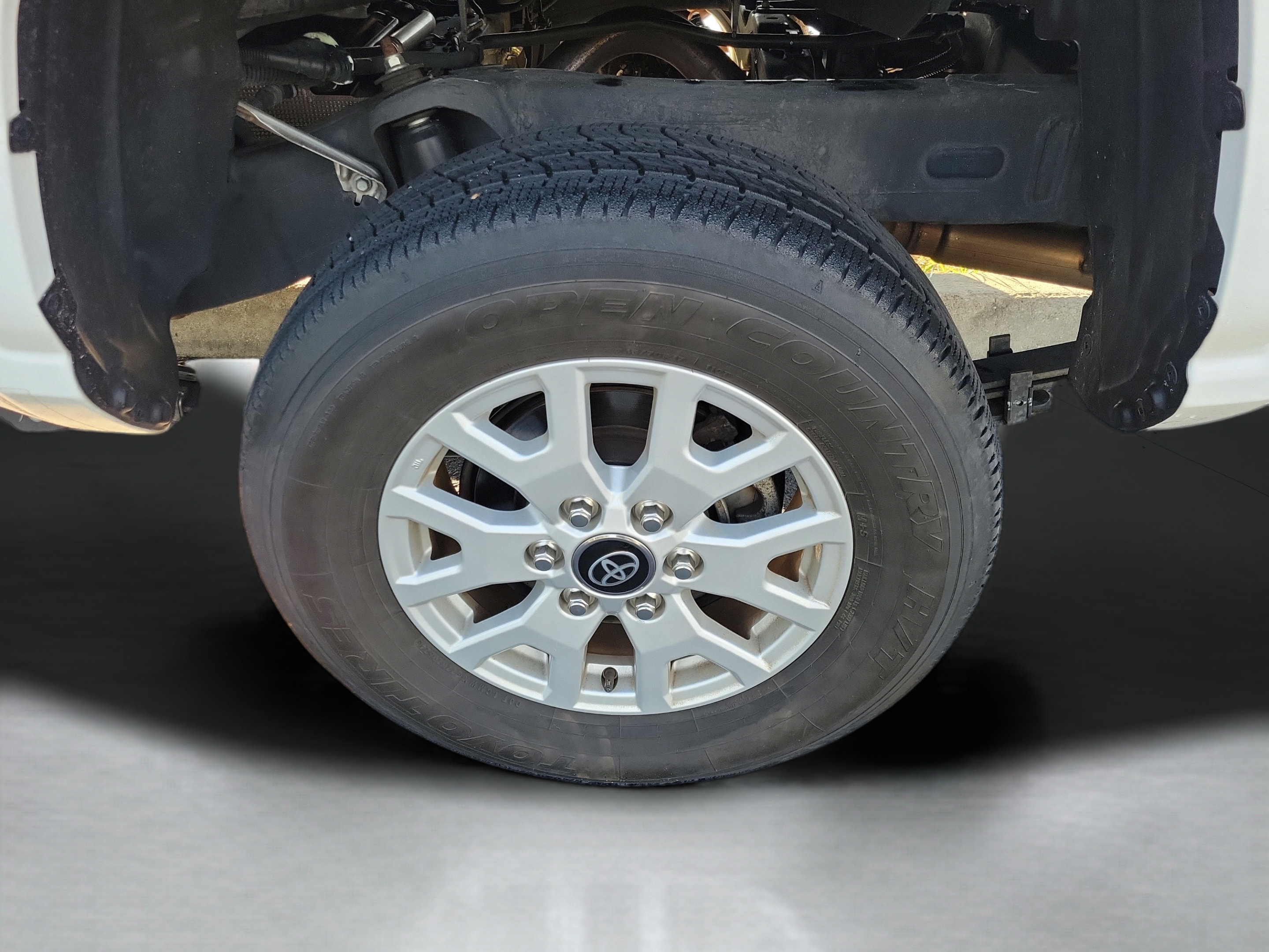 Used 2024 Toyota Tacoma SR RWD image 21