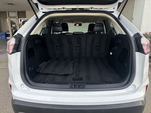 Used 2024 Ford Edge SEL image 31