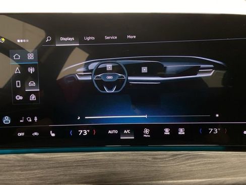 Used 2025 Audi Q5 Premium w/ Convenience Package image 46