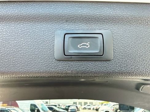 Used 2021 Audi Q3 2.0T Premium image 30