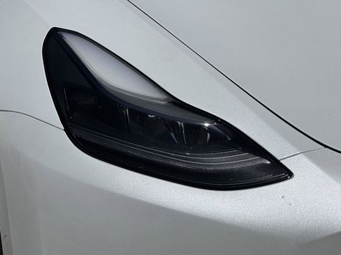 Used 2022 Tesla Model Y Performance AWD/4WD image 8
