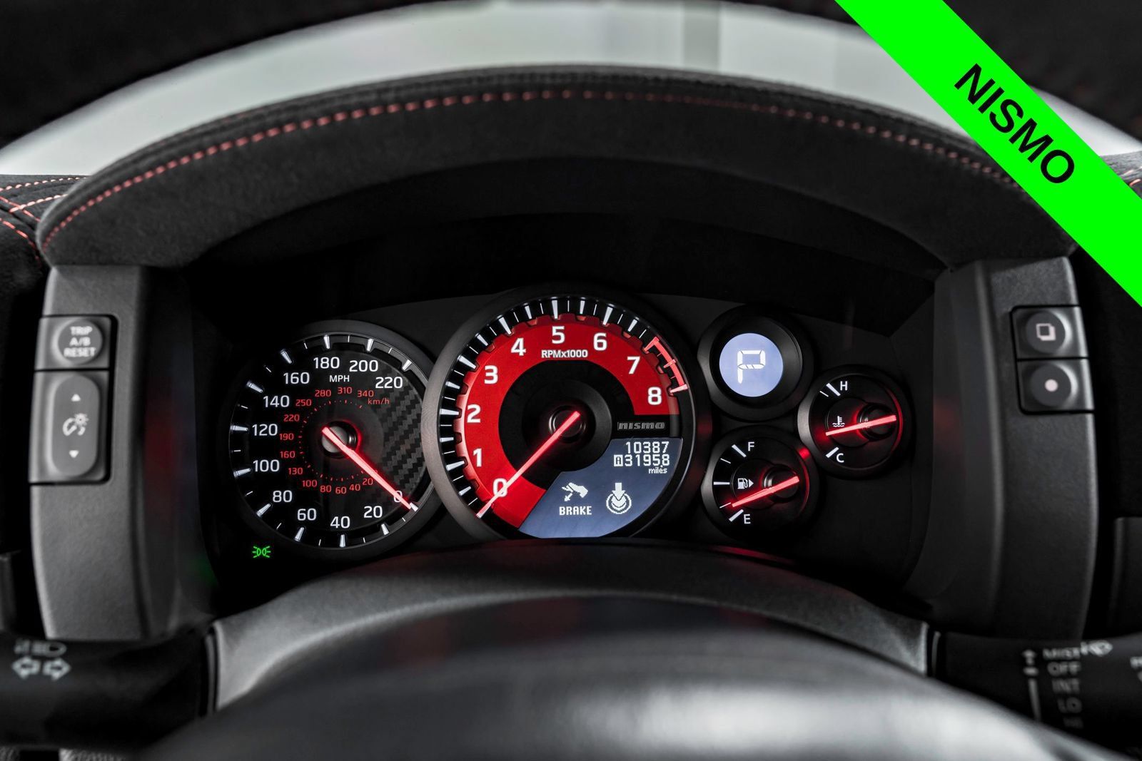 Used 2016 Nissan GT-R NISMO AWD/4WD image 17