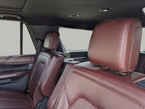 Used 2023 Ford Expedition Limited AWD/4WD image 19