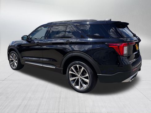Certified 2025 Ford Explorer Platinum w/ Ultimate Package AWD/4WD image 5