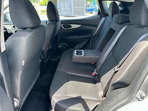 Used 2018 Nissan Rogue Sport S w/ S Appearance Package FWD image 17