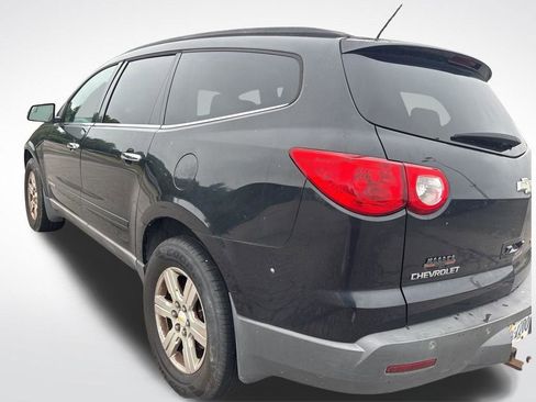 Used 2009 Chevrolet Traverse LT AWD/4WD image 4