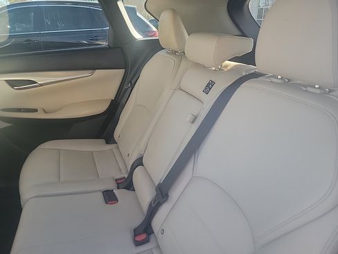 Used 2021 INFINITI QX50 Essential w/ Convenience Package image 9