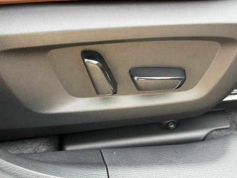 New 2026 Mitsubishi Outlander SEL image 13