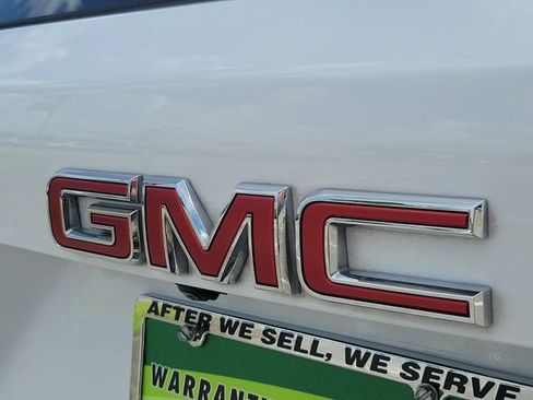 Used 2025 GMC Terrain Elevation w/ Elevation Premium Package AWD/4WD image 8