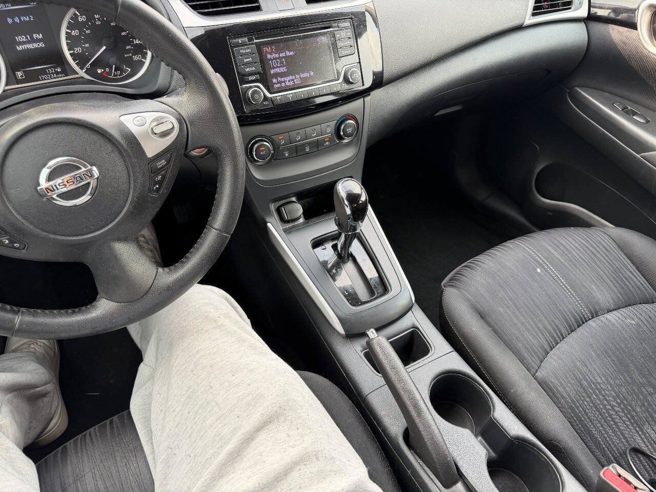 Used 2017 Nissan Sentra SV FWD image 39