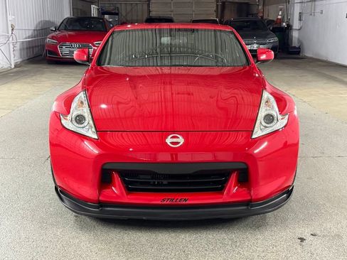 Used 2011 Nissan 370Z Touring w/ Sport Pkg RWD image 2