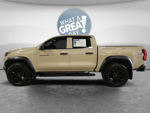 Used 2024 Chevrolet Colorado Trail Boss w/ Advanced Trailering Package AWD/4WD image 8