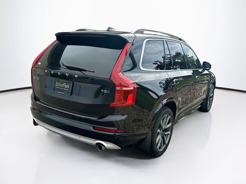 Used 2018 Volvo XC90 T5 Momentum w/ Convenience Package AWD/4WD image 9