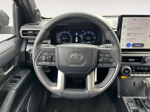 Used 2026 Toyota 4Runner Limited AWD/4WD image 12