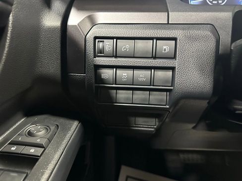 Used 2025 Toyota 4Runner TRD Off-Road image 17