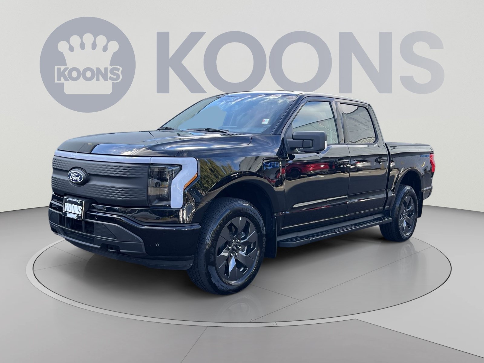 Used 2025 Ford F150 Lightning Flash AWD/4WD image 1