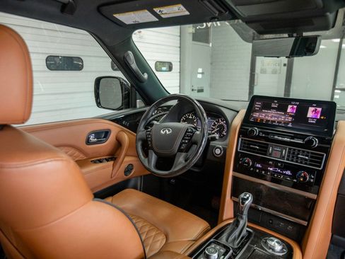 Used 2024 INFINITI QX80 Sensory AWD/4WD image 15