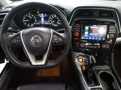 Used 2022 Nissan Maxima SV w/ Floor Mat Group FWD image 12