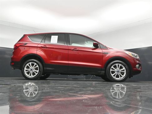 Used 2019 Ford Escape SE FWD image 30