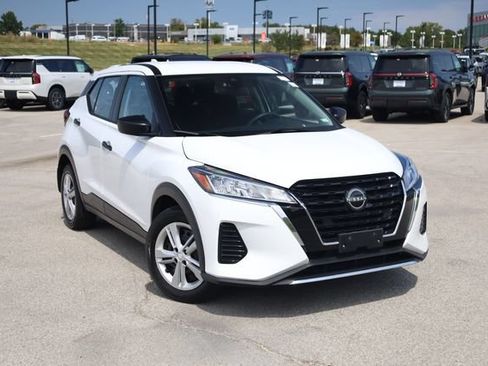 Used 2024 Nissan Kicks S FWD image 2
