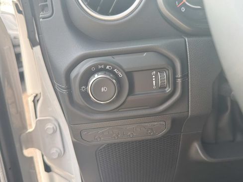 New 2026 Jeep Wrangler Unlimited Sahara AWD/4WD image 13