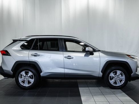 Used 2025 Toyota RAV4 XLE image 3