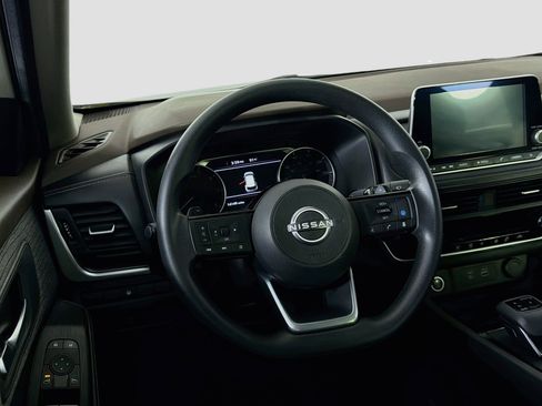 Used 2023 Nissan Rogue SV AWD/4WD image 18