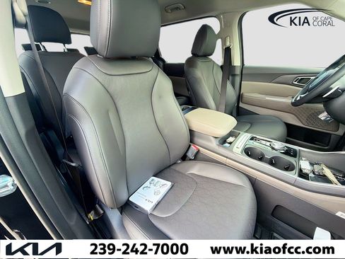 New 2026 Kia Carnival EX FWD image 14