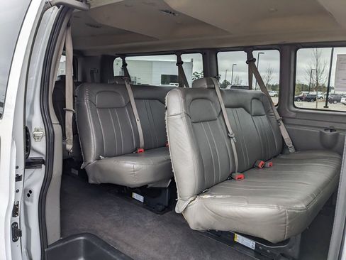 Used 2020 Chevrolet Express 3500 LT w/ LT Preferred Equipment Group image 30