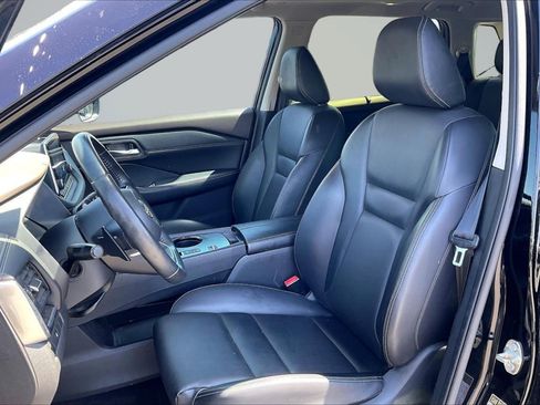 Used 2023 Nissan Rogue SV w/ SV Premium B Package FWD image 24