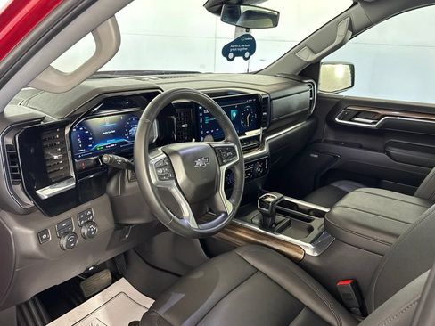 Certified 2024 Chevrolet Silverado 1500 RST w/ Convenience Package II AWD/4WD image 17