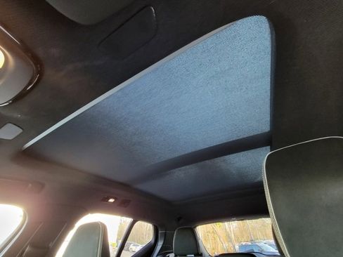 Used 2023 Volvo XC40 Recharge Ultimate image 36