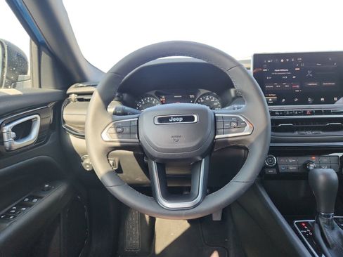 New 2026 Jeep Compass Latitude image 12