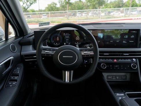 New 2025 Hyundai Sonata SEL image 21