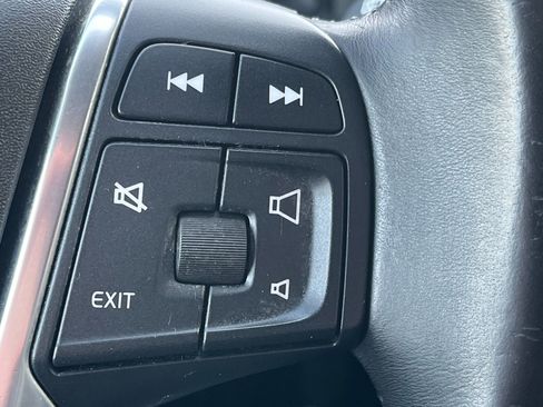 Used 2015 Volvo XC70 3.2 Premier Plus image 25