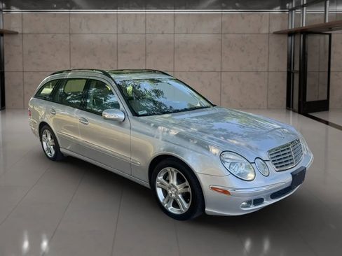 Used 2006 Mercedes-Benz E 350 4MATIC Wagon image 12